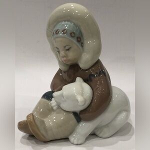 Lladro Vintage Retired Figurine 1195 Eskimo Child  & Polar Bear/Eskimo Playing